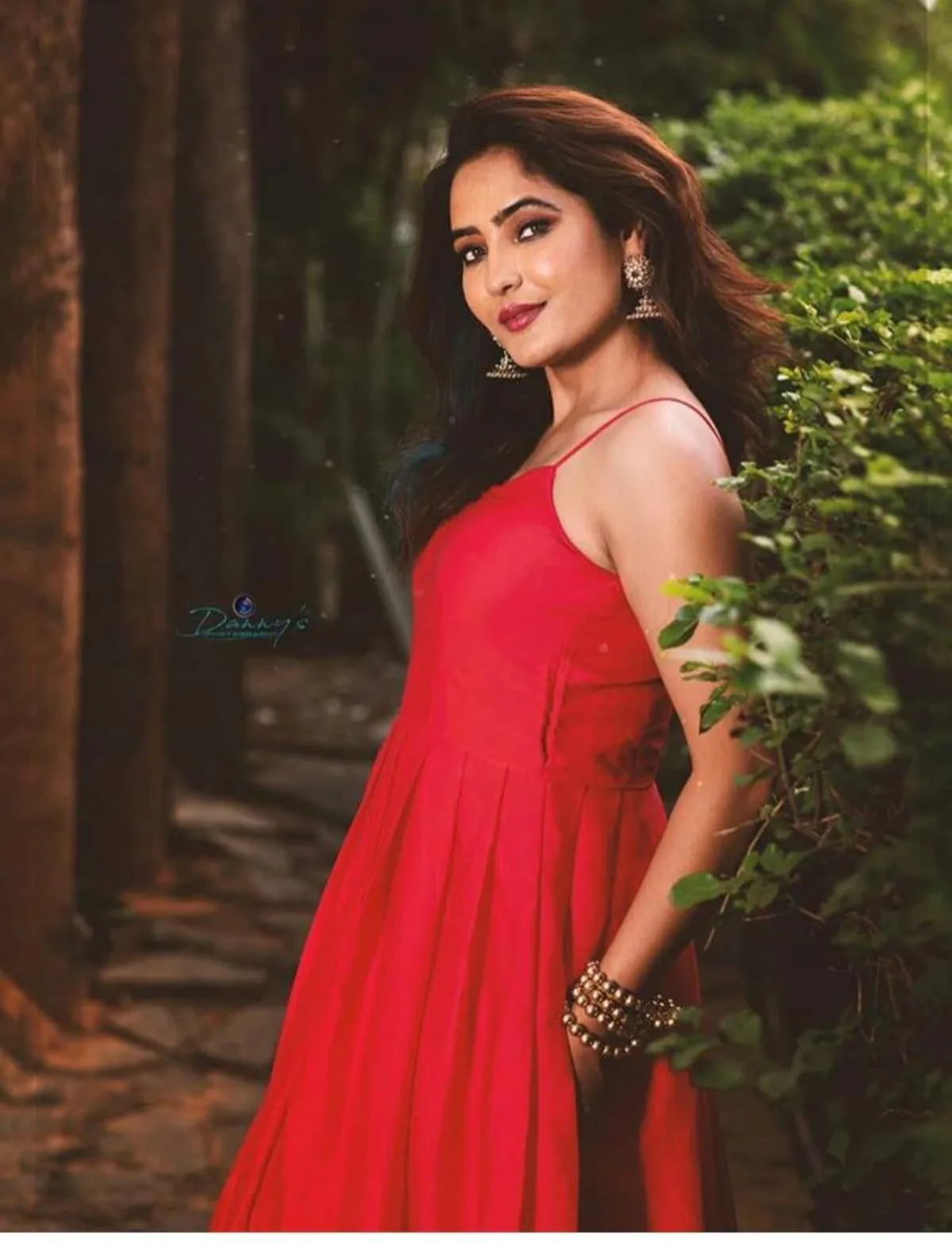 Anu Adhikari — fashion model portfolio, Chennai. Frame 1.