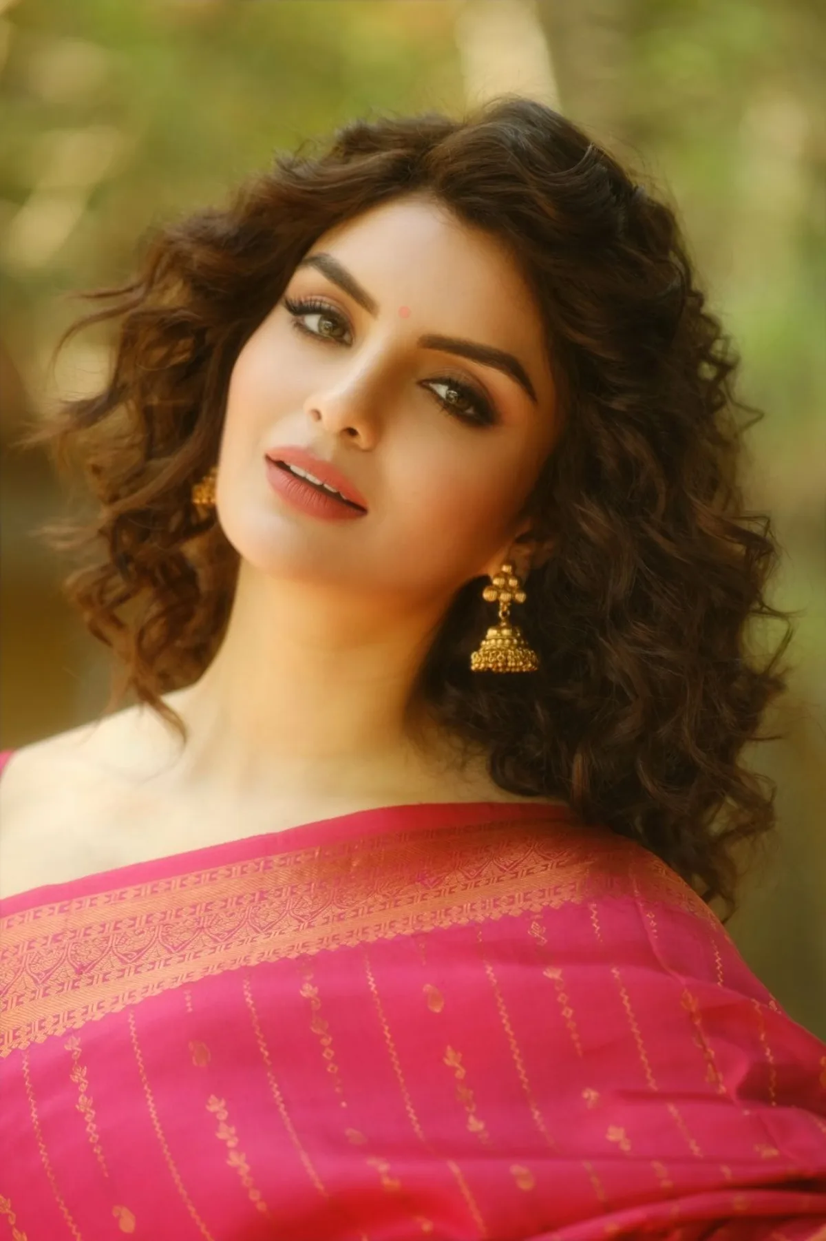 Anveshi Jain — fashion model portfolio, Chennai. Frame 1.