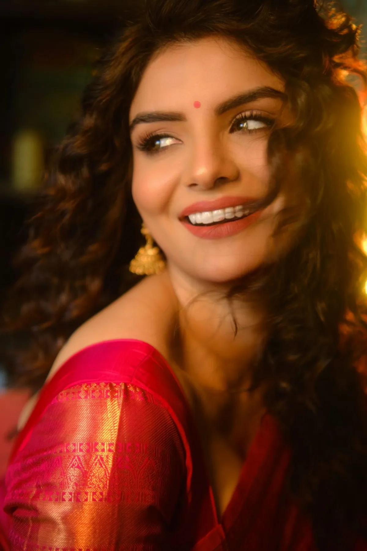 Anveshi Jain — fashion model portfolio, Chennai. Frame 2.