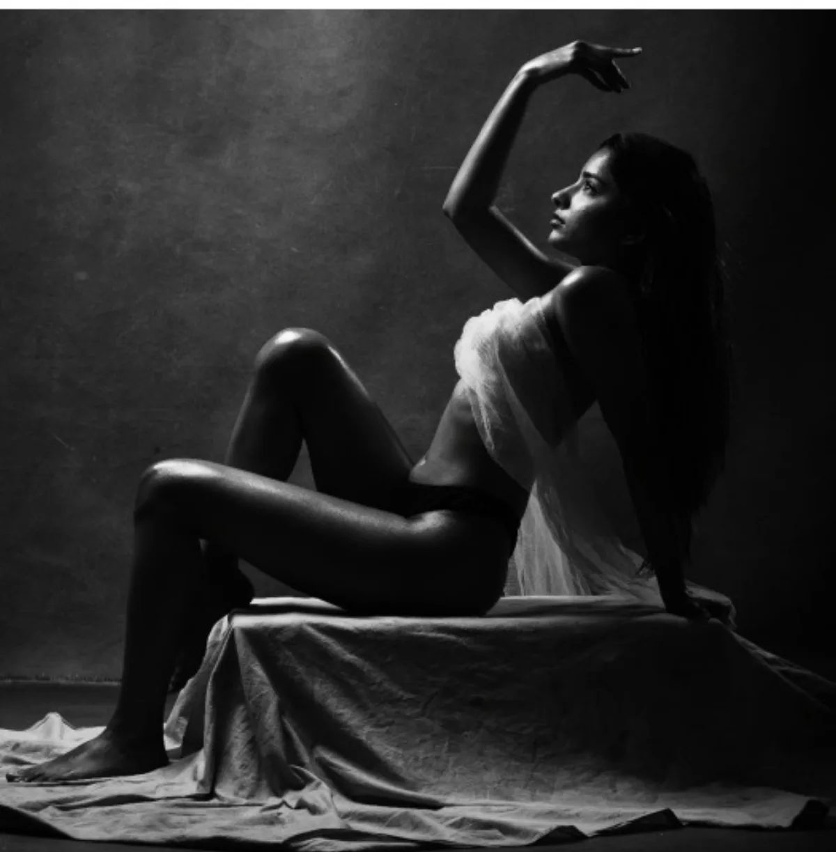 Aura — fashion model portfolio, Chennai. Frame 8.